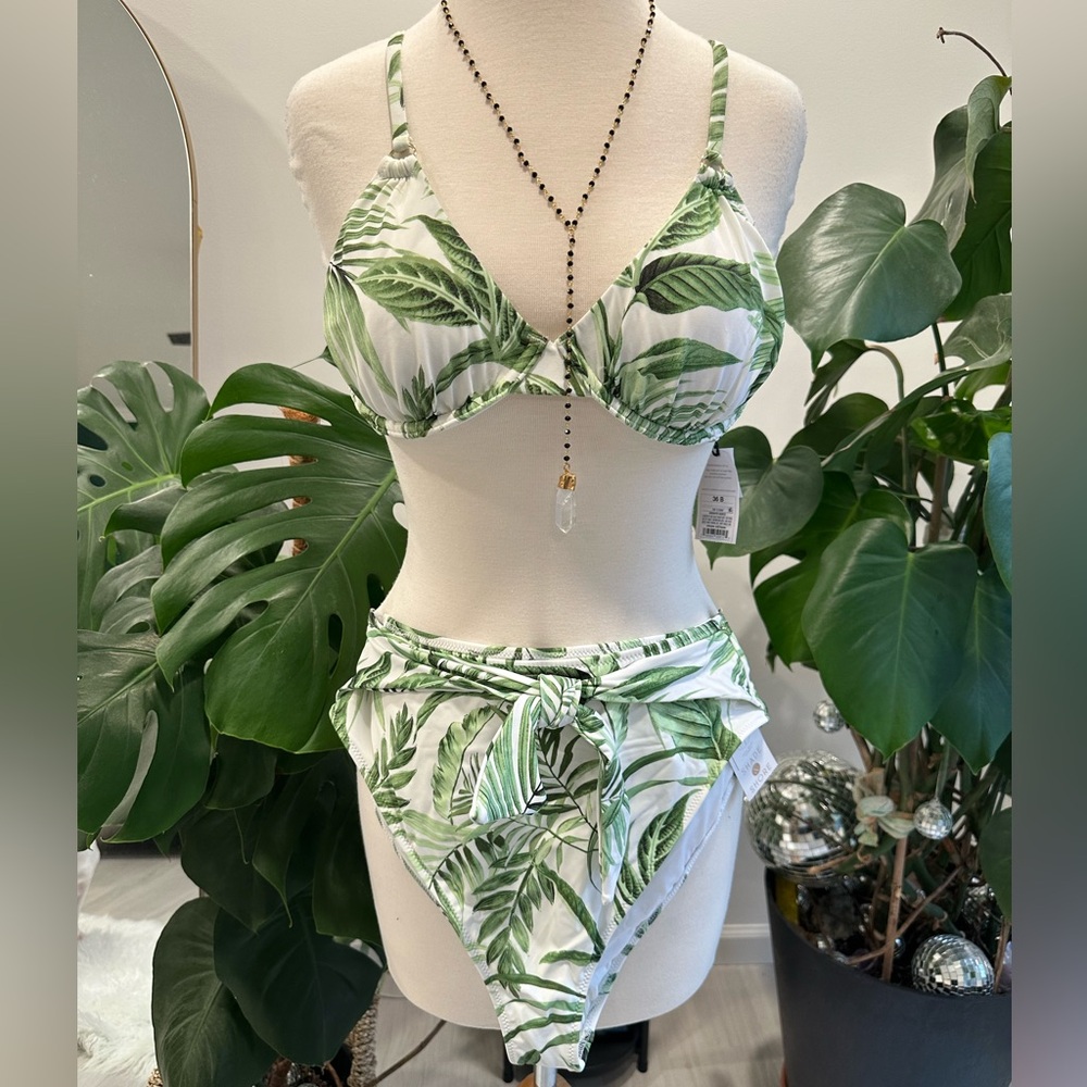 Shade & Shore • NWT Green Leaf Bikini Set • 36B & Medium